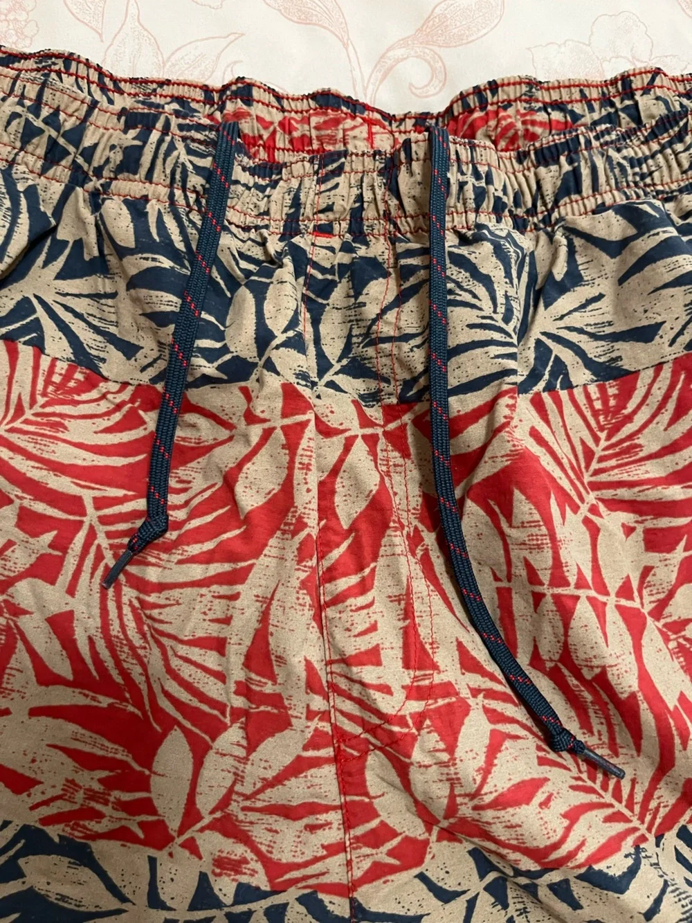 Columbia Navy Tropical Print Shorts XL